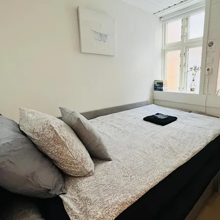 Cosy Bedroom By The Centre Bergen